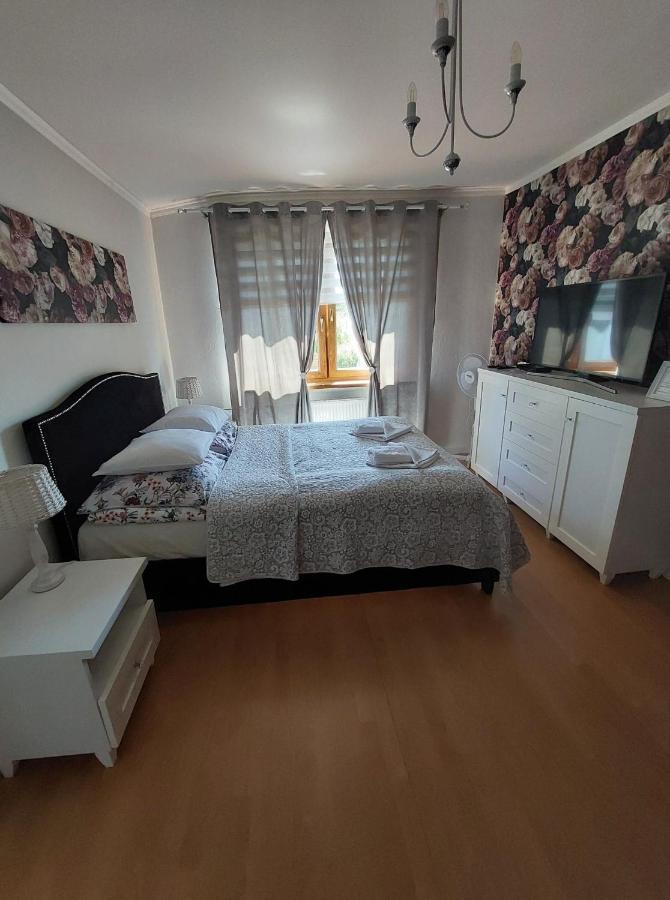 Lena Pokoje Goscinne Miedzyzdroje Dış mekan fotoğraf